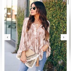 VICI PLEATED BALOON SLEEVE BLOUSE, S